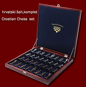 Cropatan chess set